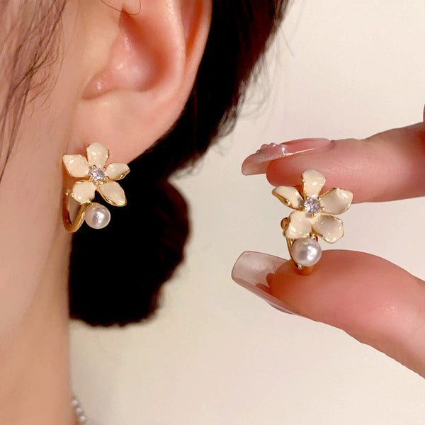 14K Gold-Plated Elegant Flower Pearl Earrings