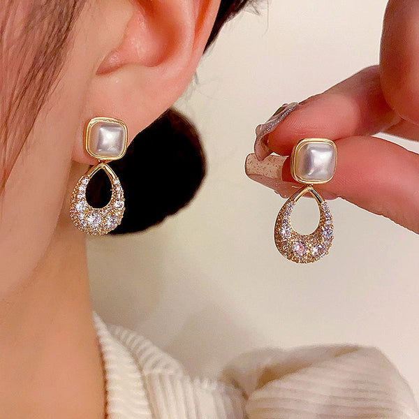 14K Gold-plated Zircon Geometric Pearl Earrings