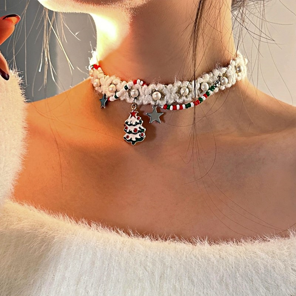 Christmas Tree White Plush Star Choker