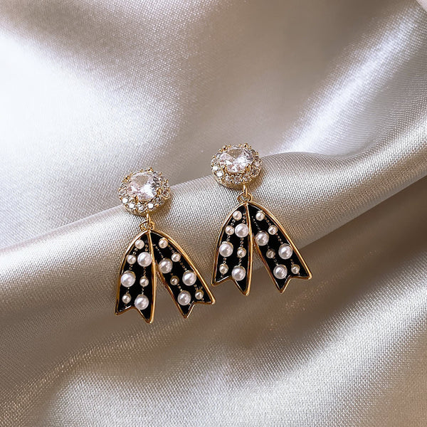 14K Gold-plated Bow Pearl Earrings